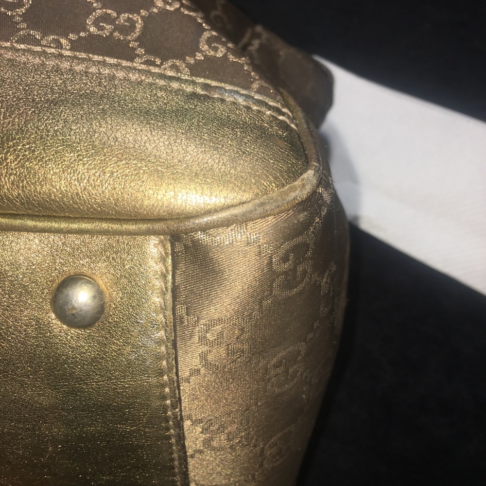Metallic Gold Gucci Purse - Picture 4 of 8